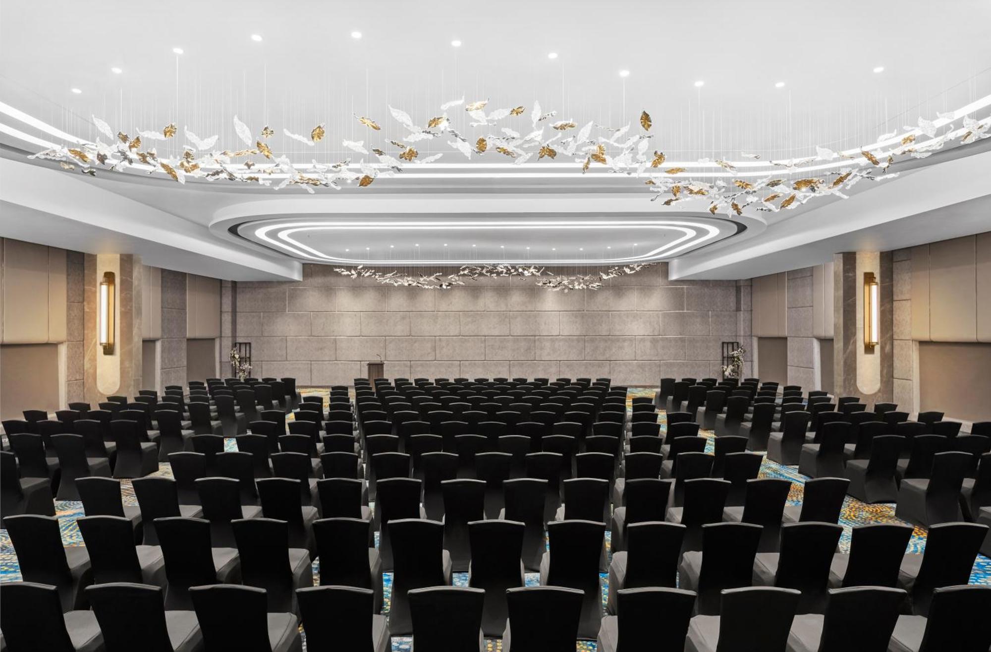 Novotel Mumbai International Airport Esterno foto The ballroom